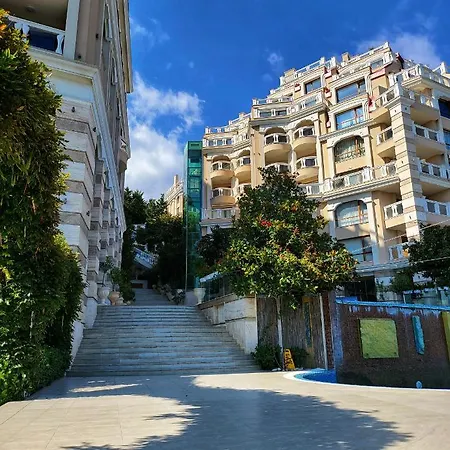 Elegantz Lamer Апартамент Варна