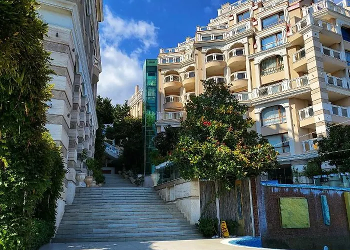 Elegantz Lamer Apartment Varna